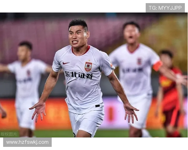卡迪夫城俱乐部新赛季备战全面升级主帅引援计划引发球迷热议 卡迪夫城俱乐部新赛季备战全面升级主帅引援计划引发球迷热议