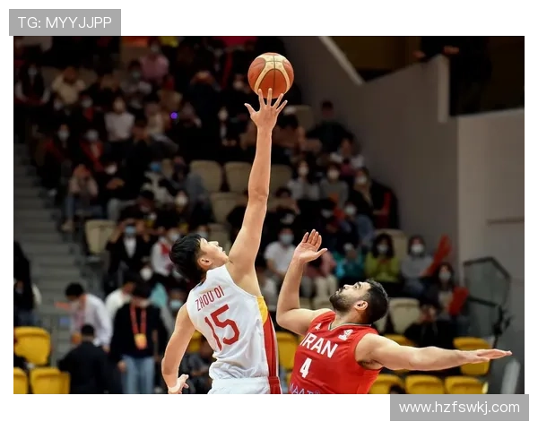 中国男篮热身赛大胜澳大利亚队，备战世界杯展现强大实力