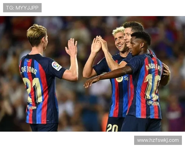 巴黎FC新赛季备战充满挑战 主帅强调球队团结与进攻提升 巴黎FC新赛季备战充满挑战 主帅强调球队团结与进攻提升