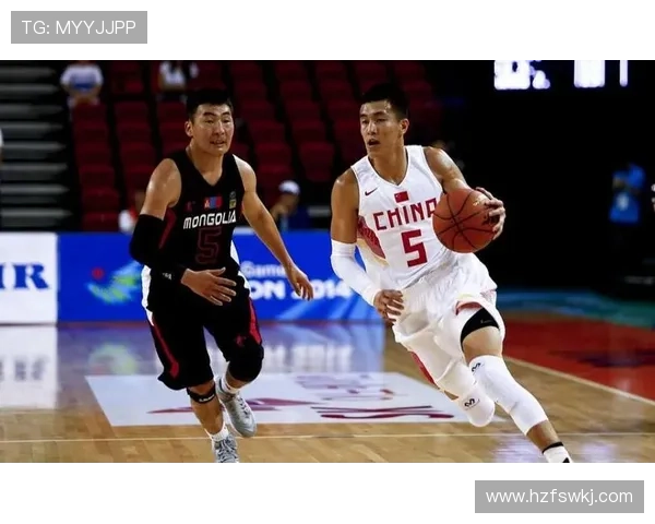 中国男篮力克韩国晋级亚锦赛四强,郭艾伦和易建联领衔表现出色 中国男篮力克韩国晋级亚锦赛四强,郭艾伦和易建联领衔表现出色